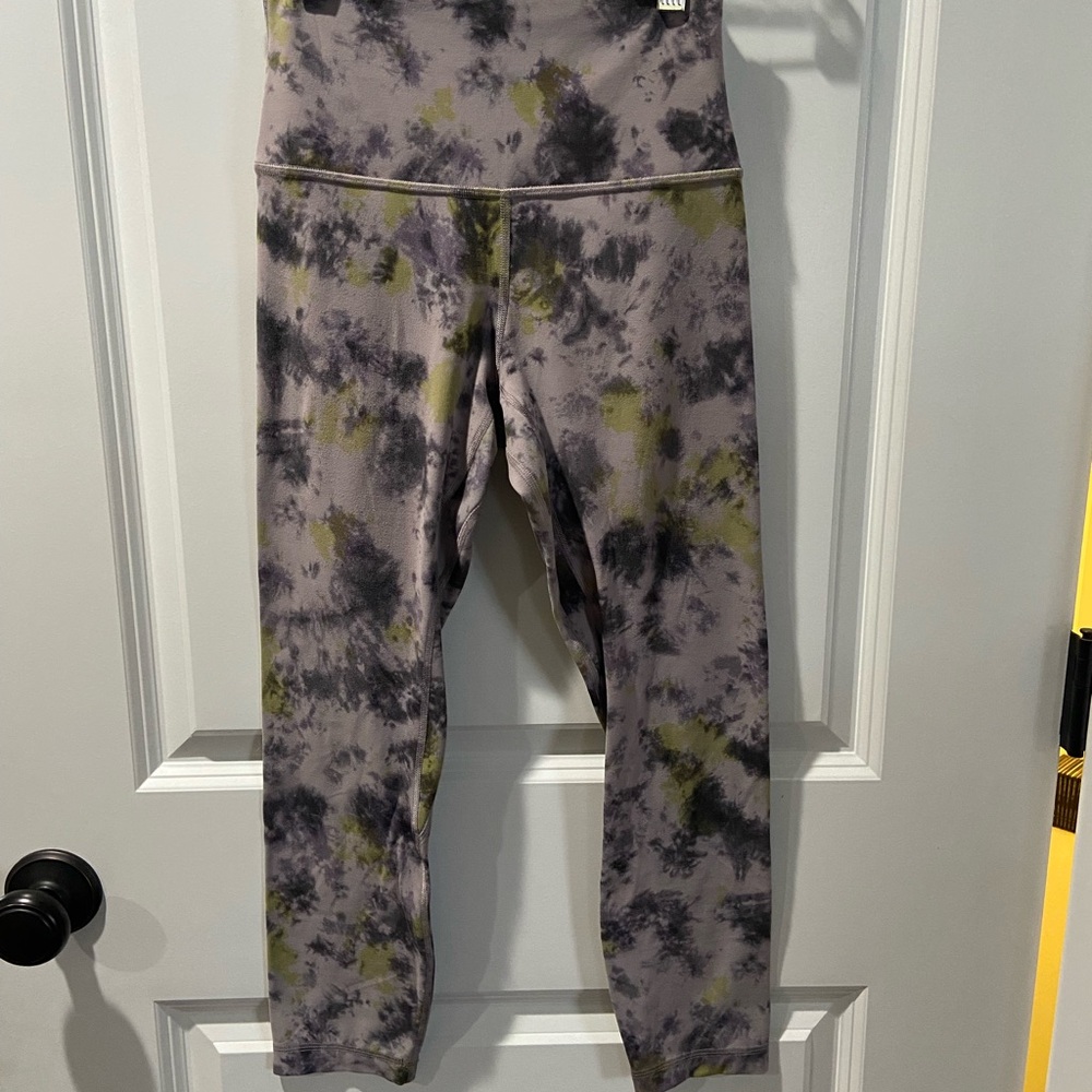 Lululemon Align 25” lilac print leggings